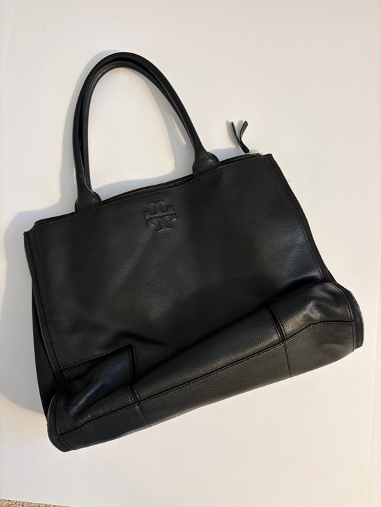 Tory Burch Handbags - Tory Burch Black Pebbled Leather Tote with Logo